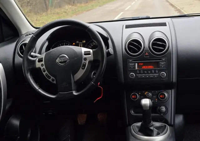 NISSAN Qashqai 1.6 acenta