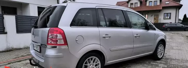 OPEL Zafira 