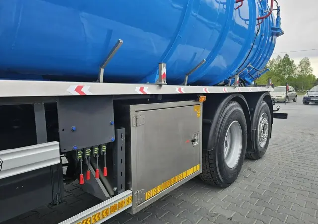 SCANIA Disab Centurion P210/9 Ładowarka próżniowa ssąca 