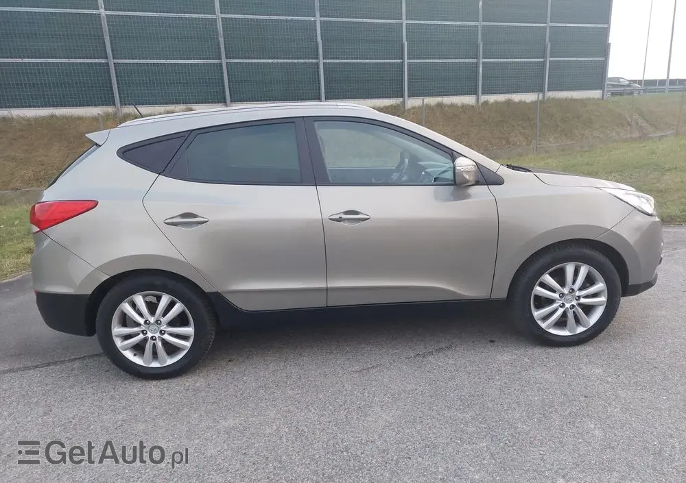 HYUNDAI Ix35 2.0 Premium 2WD