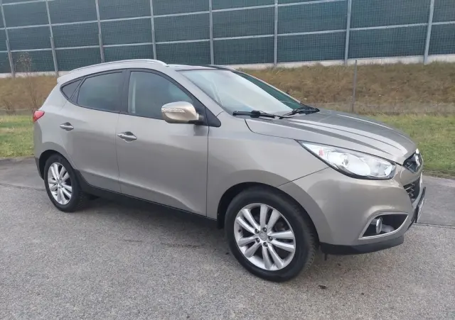 HYUNDAI Ix35 2.0 Premium 2WD
