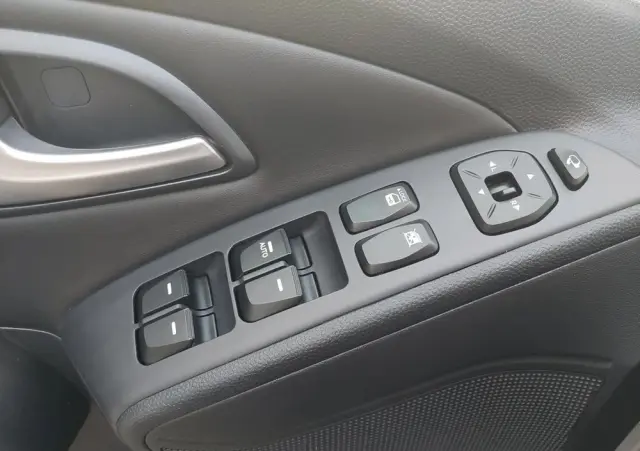 HYUNDAI Ix35 2.0 Premium 2WD