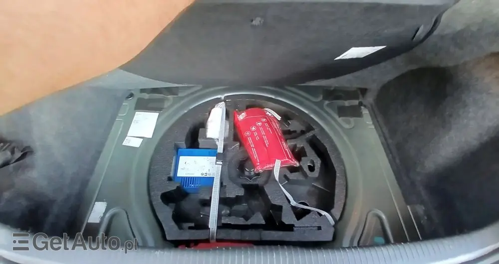 VOLKSWAGEN Golf 1.4 Edition