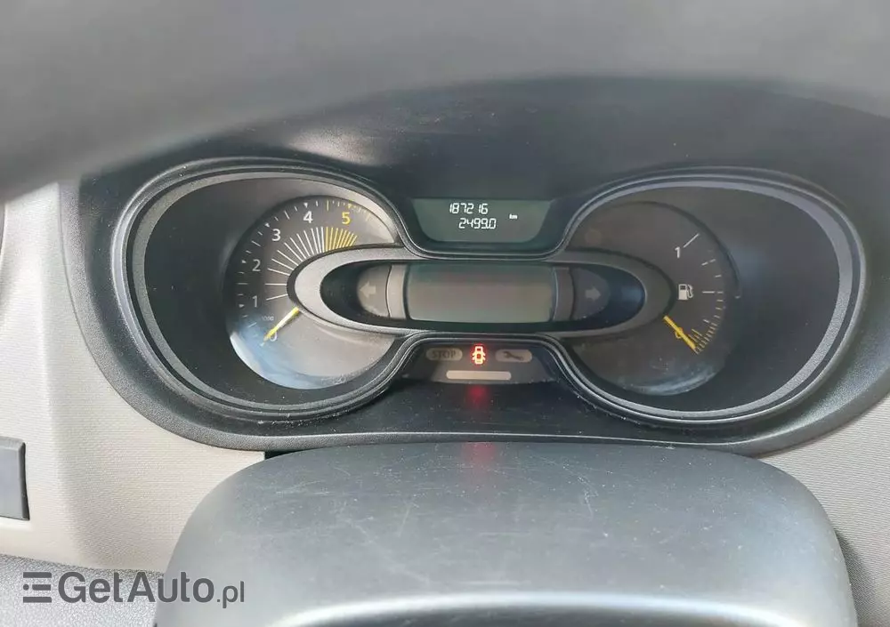 RENAULT TRAFIC 