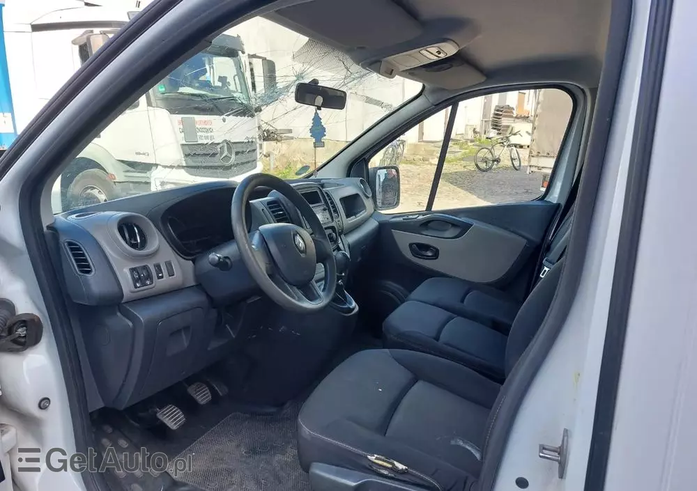 RENAULT TRAFIC 
