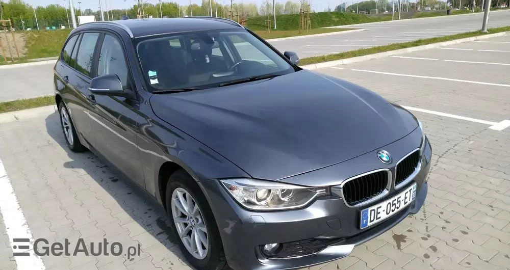 BMW Seria 3 320d Touring xDrive Sport-Aut Luxury Line
