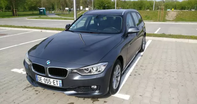 BMW Seria 3 320d Touring xDrive Sport-Aut Luxury Line