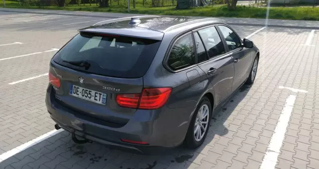 BMW Seria 3 320d Touring xDrive Sport-Aut Luxury Line