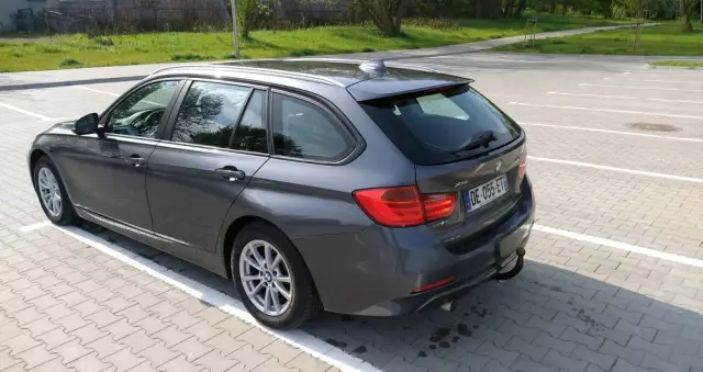BMW Seria 3 320d Touring xDrive Sport-Aut Luxury Line