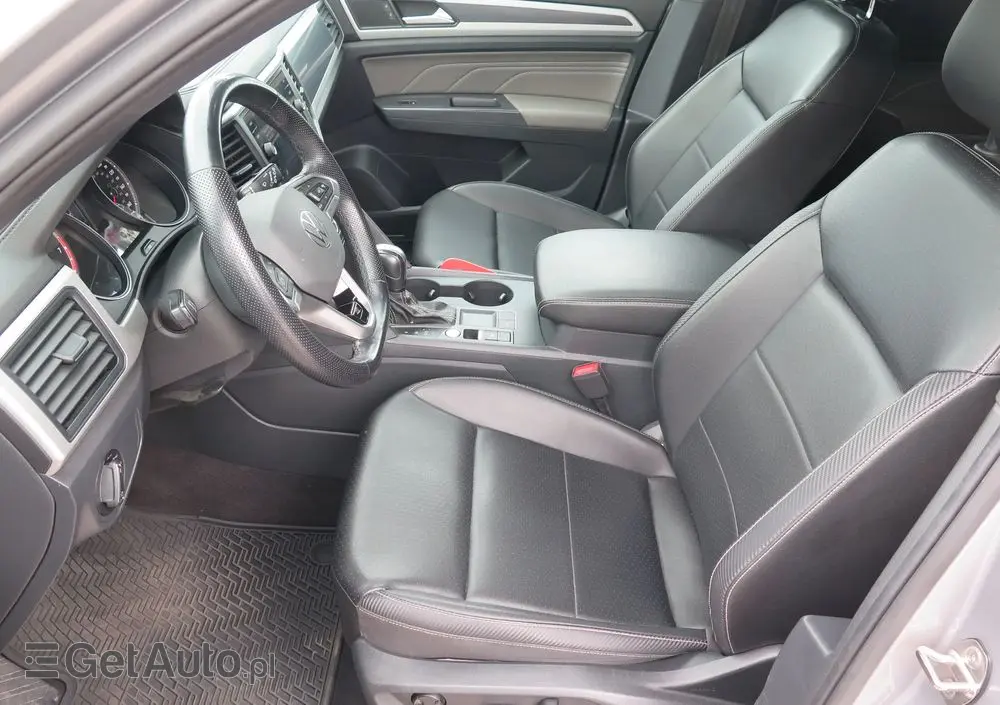 VOLKSWAGEN Atlas 
