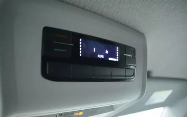 VOLKSWAGEN TRANSPORTER T6.1 IDEALNY 