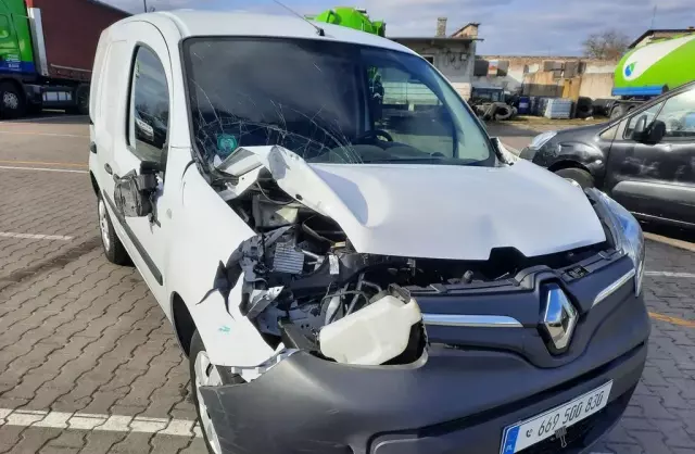 RENAULT Kangoo 