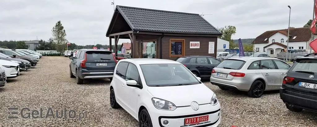 VOLKSWAGEN Up! 
