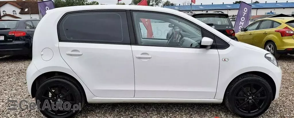 VOLKSWAGEN Up! 