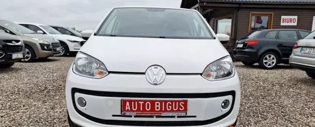 VOLKSWAGEN Up! 