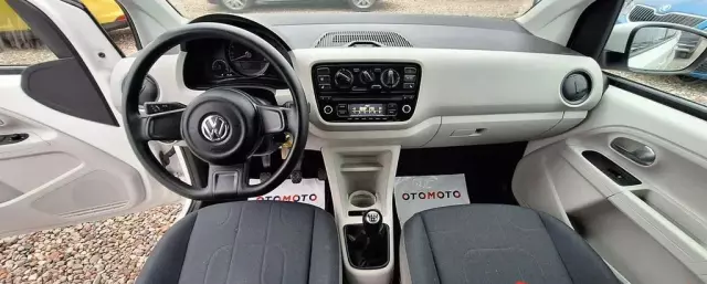 VOLKSWAGEN Up! 