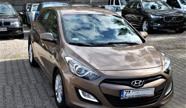 HYUNDAI I30 1.6 CRDi (110 KM)