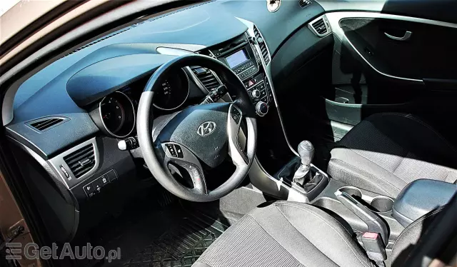 HYUNDAI I30 1.6 CRDi (110 KM)