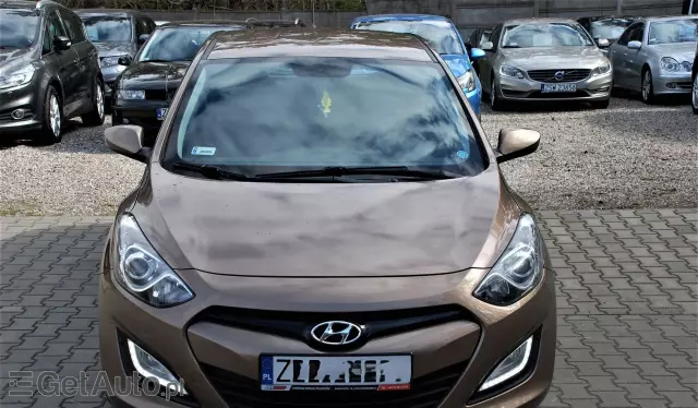 HYUNDAI I30 1.6 CRDi (110 KM)