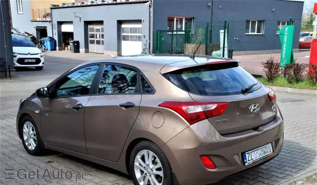 HYUNDAI I30 1.6 CRDi (110 KM)