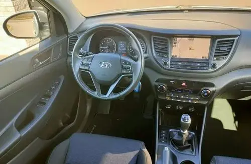 HYUNDAI Tucson 