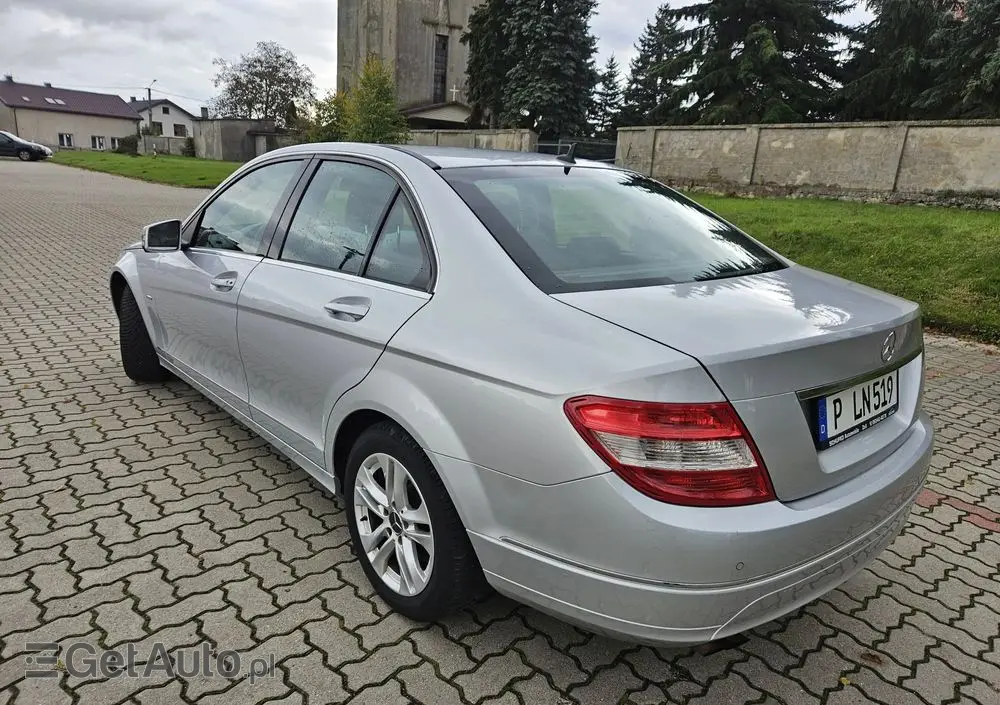 MERCEDES-BENZ Klasa C 180 K BlueEff Avantgarde