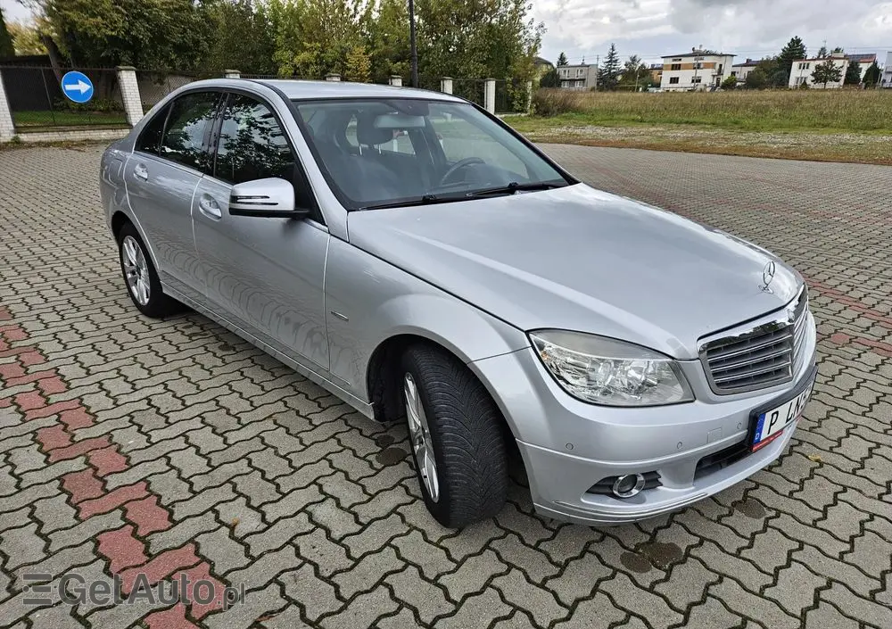 MERCEDES-BENZ Klasa C 180 K BlueEff Avantgarde