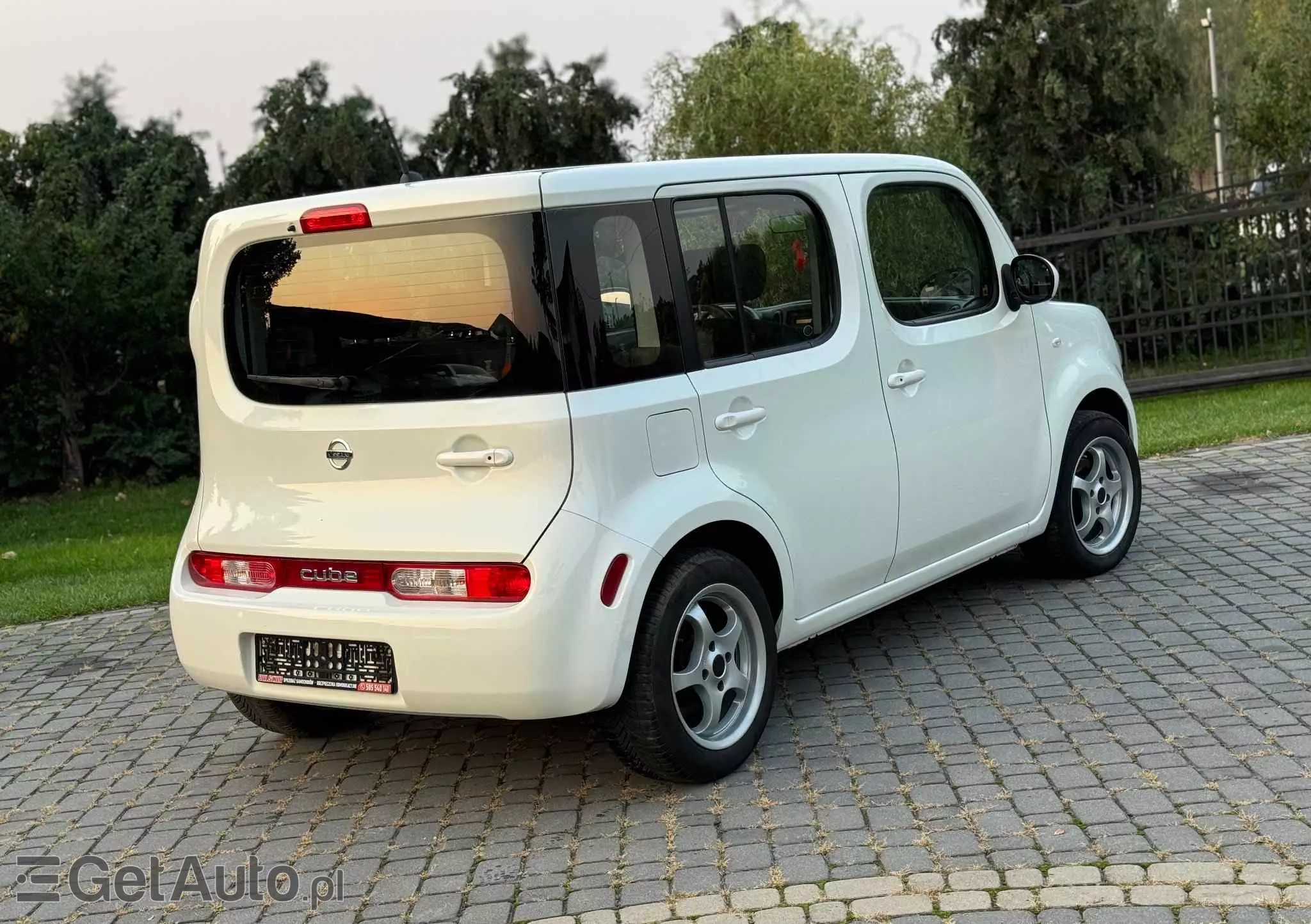 NISSAN Cube 1.6