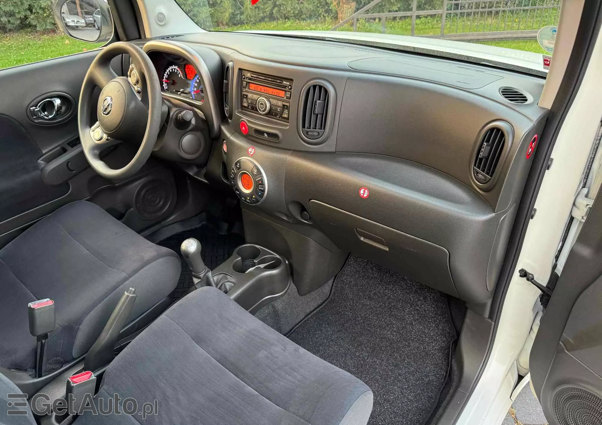 NISSAN Cube 1.6