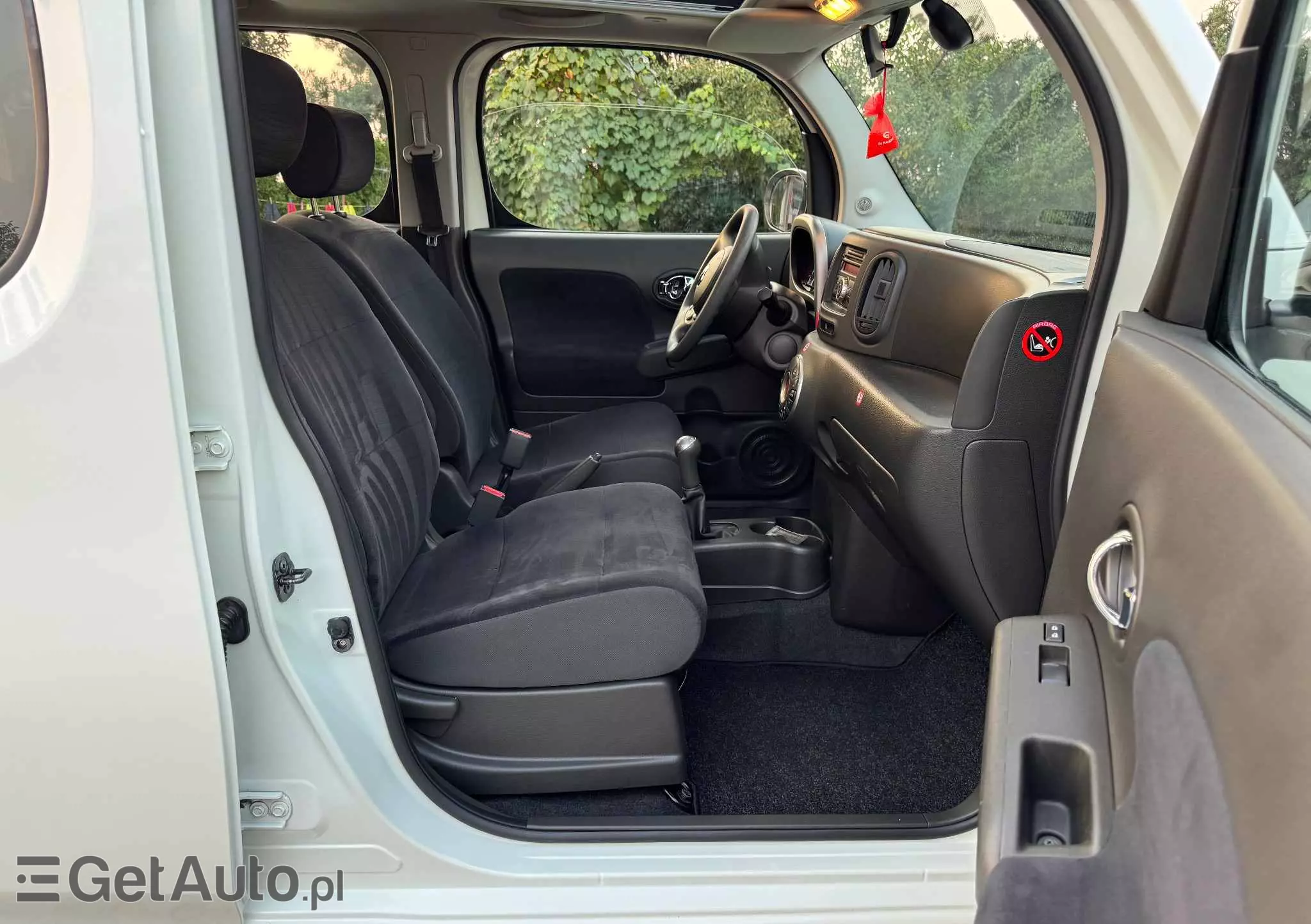 NISSAN Cube 1.6