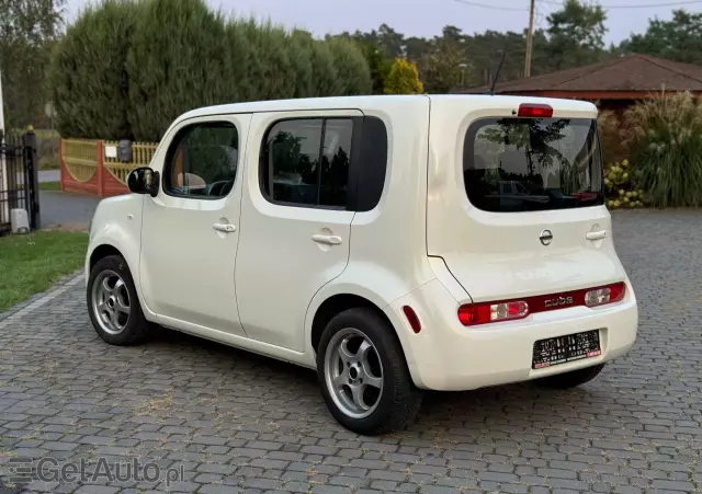 NISSAN Cube 1.6