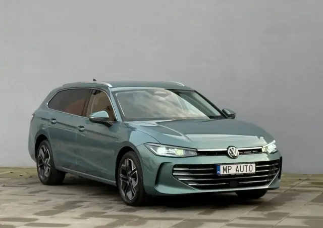 VOLKSWAGEN Passat Variant 