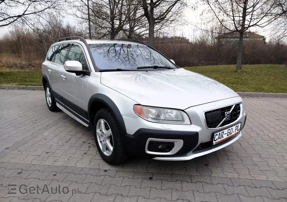 VOLVO XC 70 3.2 AWD Momentum