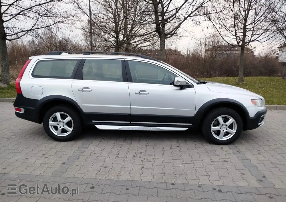 VOLVO XC 70 3.2 AWD Momentum