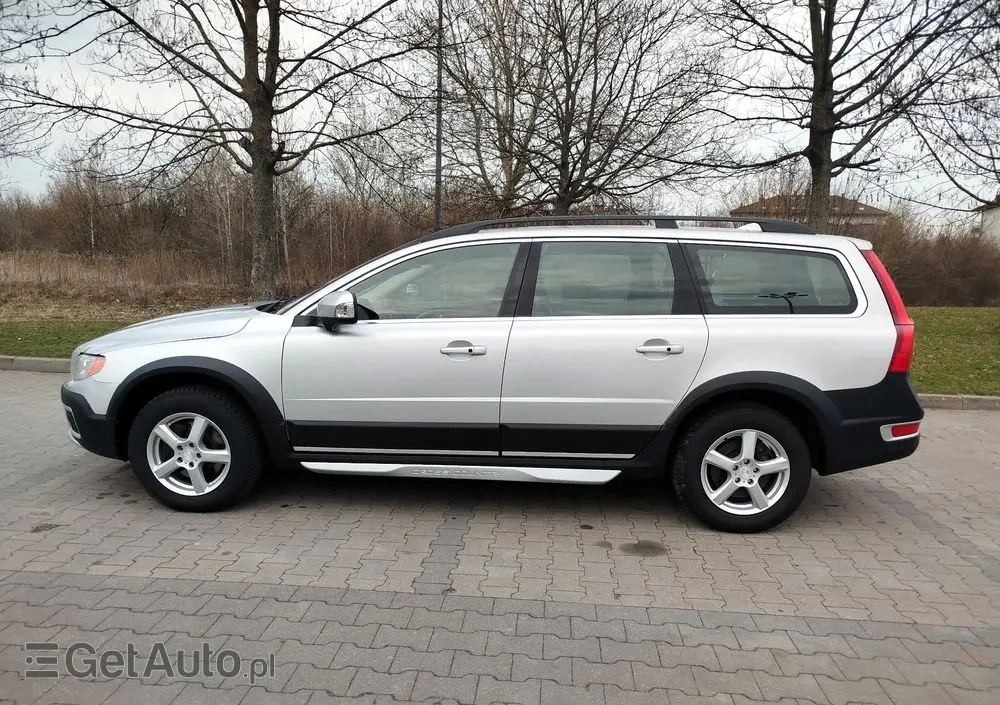 VOLVO XC 70 3.2 AWD Momentum