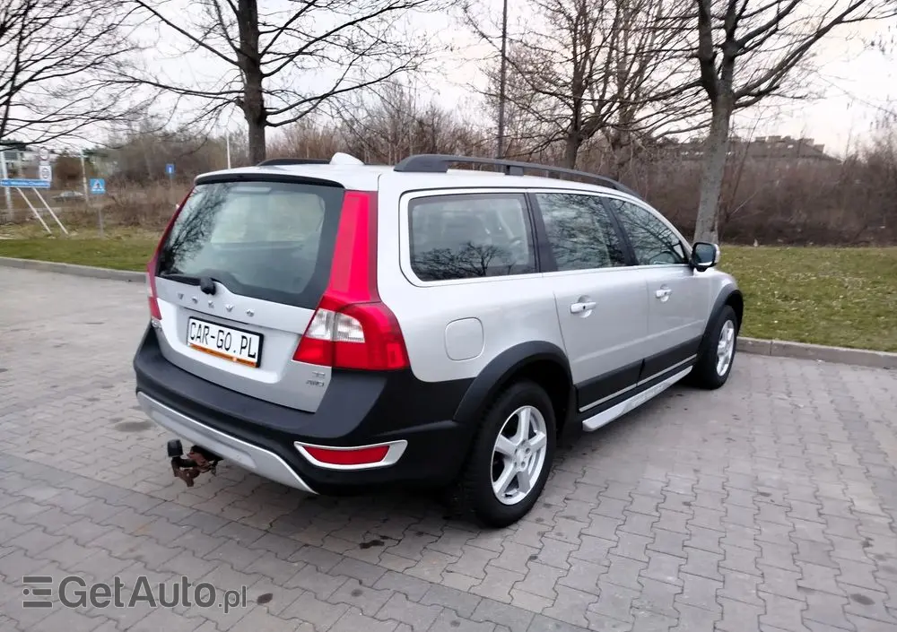 VOLVO XC 70 3.2 AWD Momentum