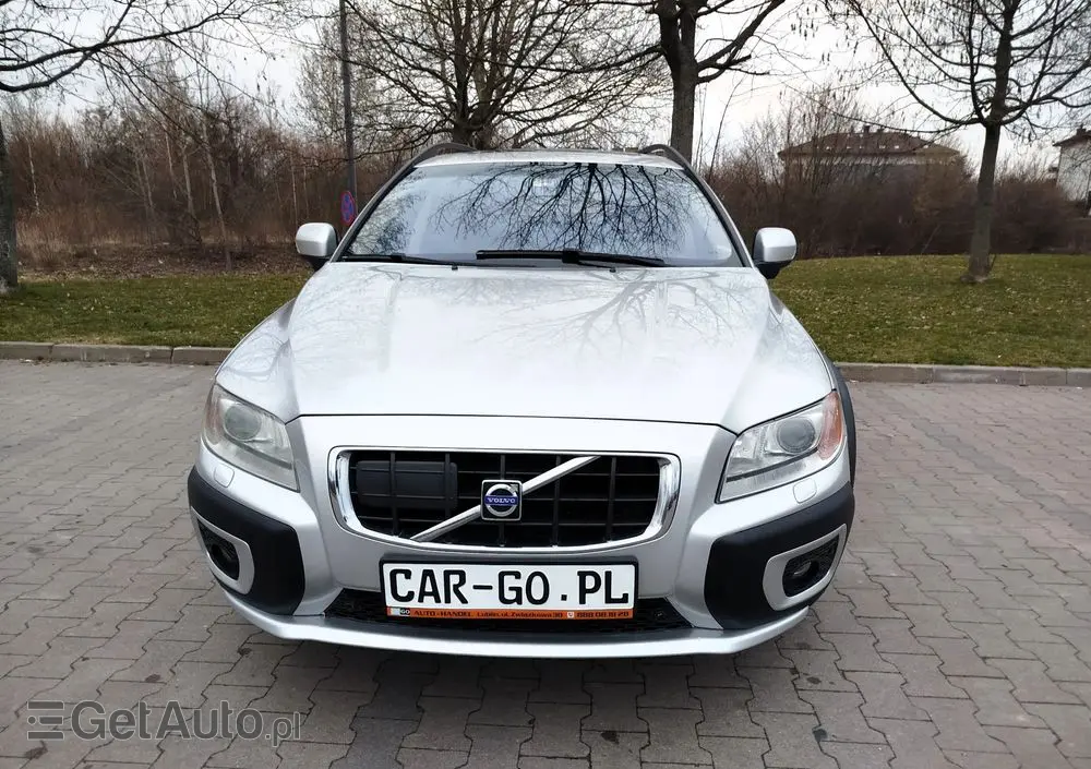 VOLVO XC 70 3.2 AWD Momentum
