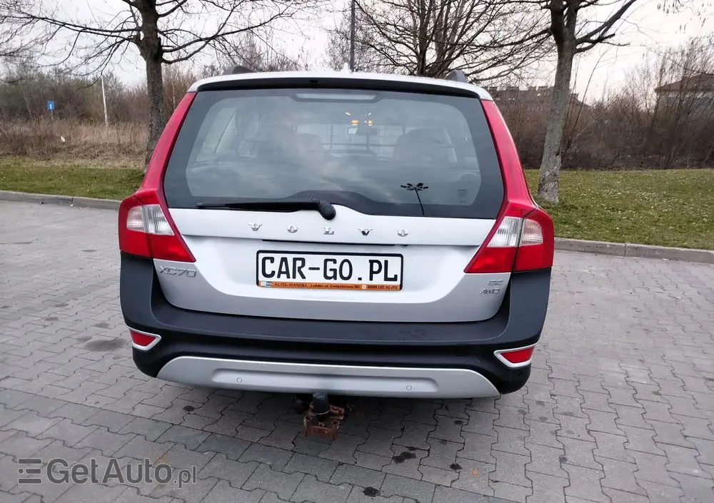 VOLVO XC 70 3.2 AWD Momentum