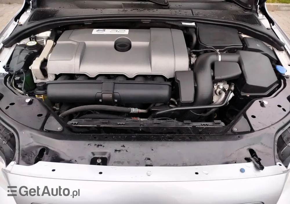 VOLVO XC 70 3.2 AWD Momentum