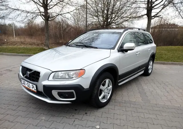 VOLVO XC 70 3.2 AWD Momentum