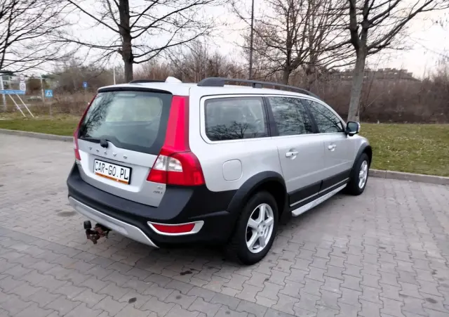 VOLVO XC 70 3.2 AWD Momentum