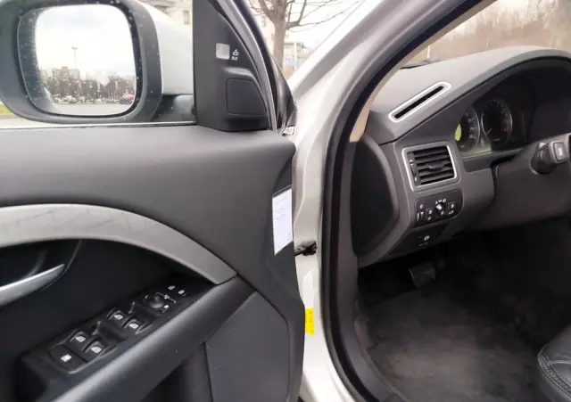 VOLVO XC 70 3.2 AWD Momentum