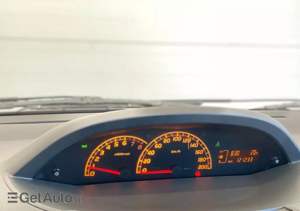 TOYOTA Yaris 1.33 Sol