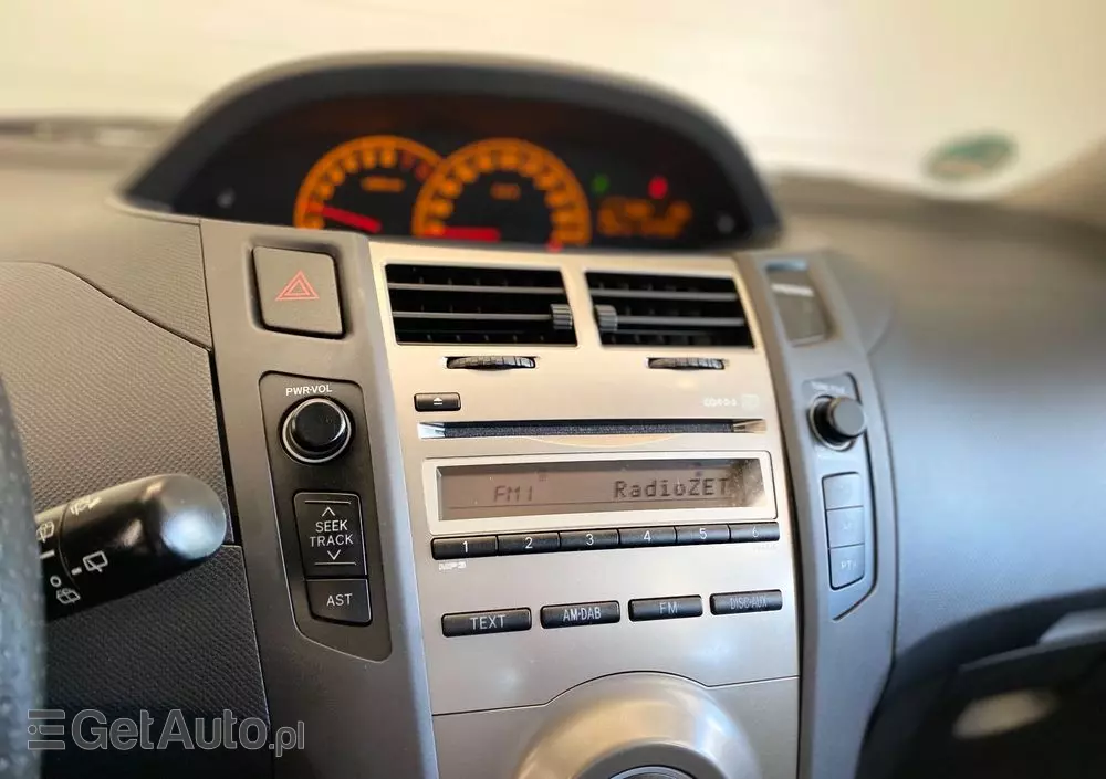 TOYOTA Yaris 1.33 Sol