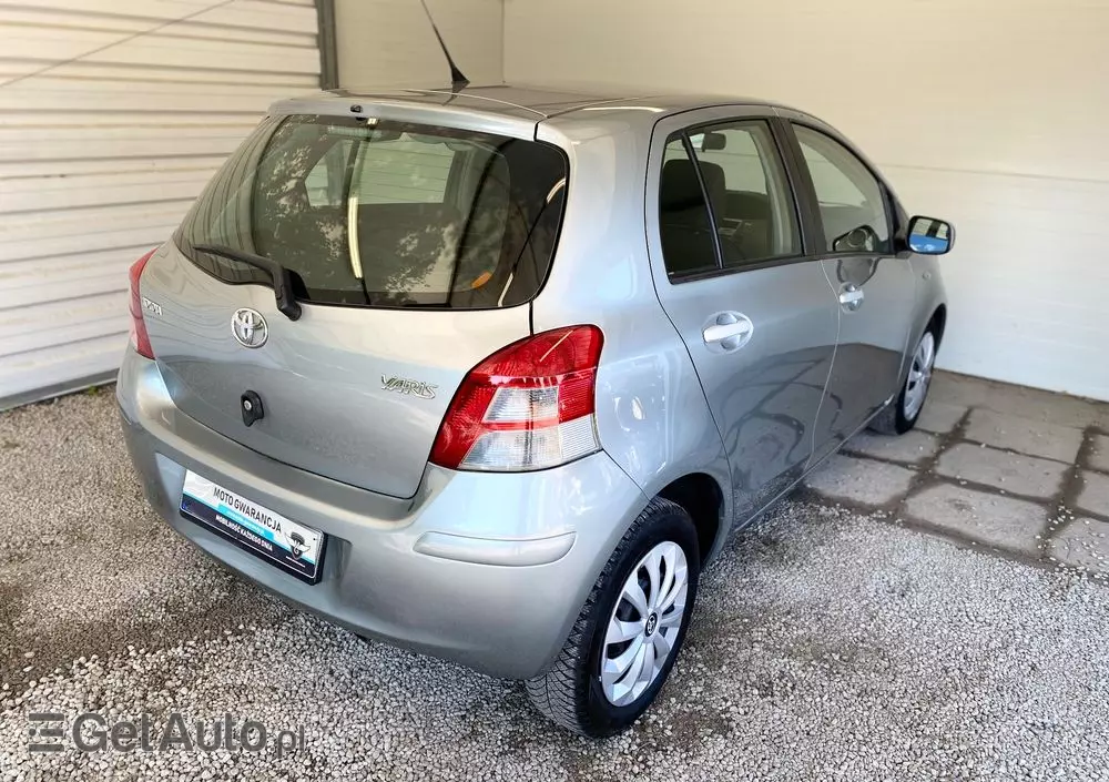 TOYOTA Yaris 1.33 Sol