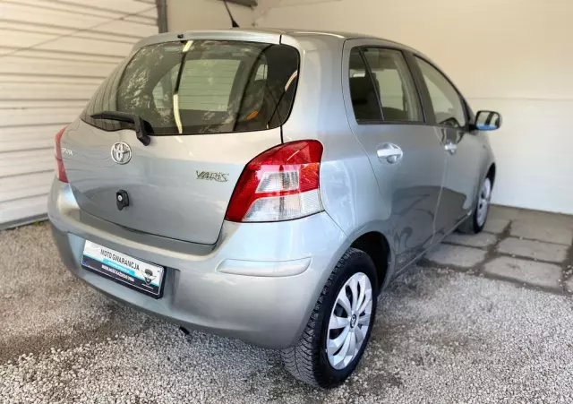 TOYOTA Yaris 1.33 Sol