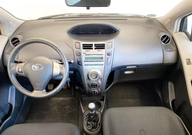 TOYOTA Yaris 1.33 Sol