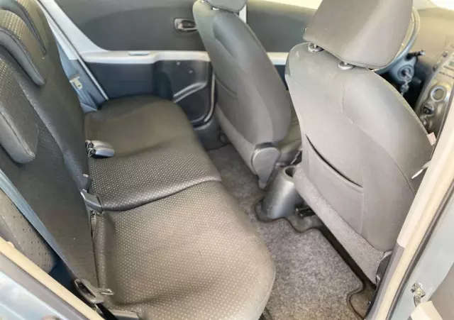 TOYOTA Yaris 1.33 Sol