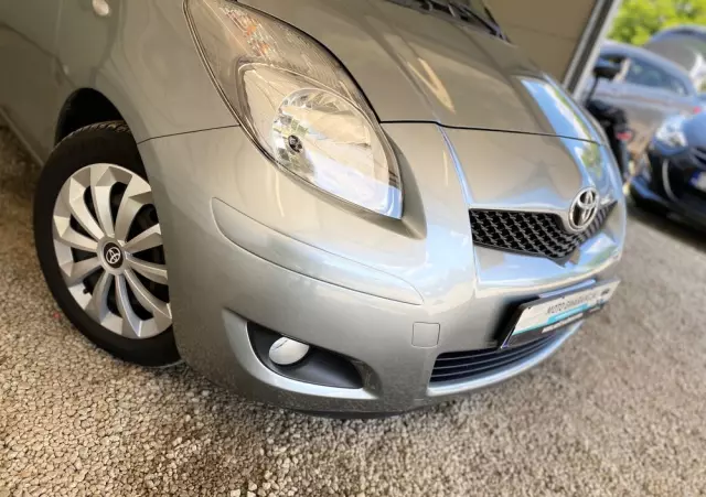 TOYOTA Yaris 1.33 Sol