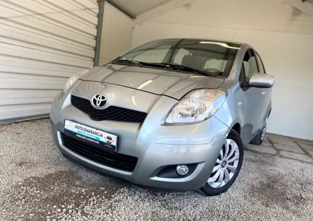 TOYOTA Yaris 1.33 Sol